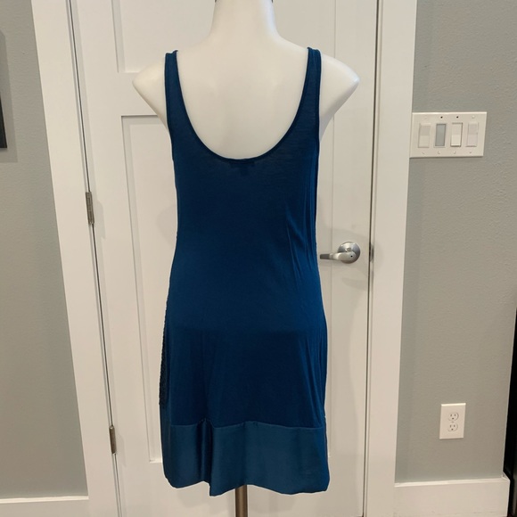 Express Sequin Dress - Picture 5 of 7